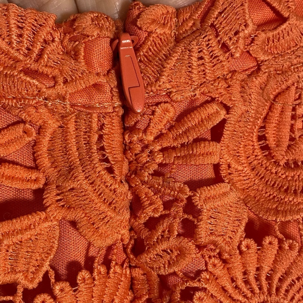 LU LU’S crochet dress. XS sleeveless - Picture 4 of 11